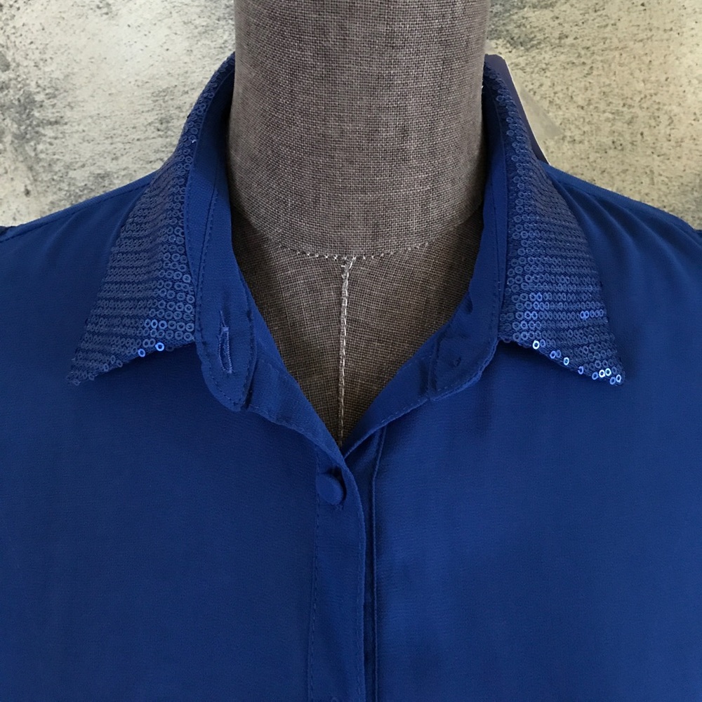 NWT Forever 21 Cobalt Blue Sequin Collar Sleeveless Button Down Blouse S - Picture 2 of 7